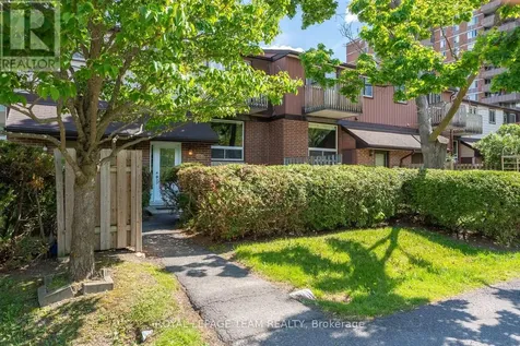 402 Montfort Street Ottawa ON K1L 8G7