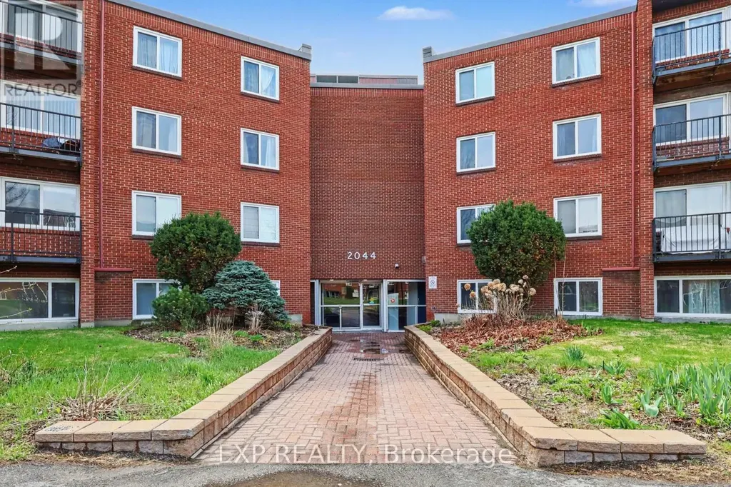 2044 Arrowsmith Drive Ottawa ON K1J 7V8