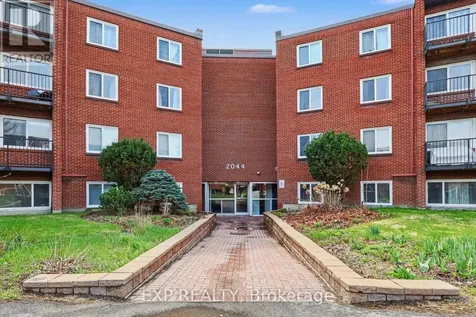 2044 Arrowsmith Drive Ottawa ON K1J 7V8