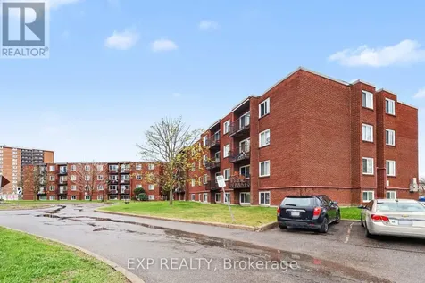 2044 Arrowsmith Drive Ottawa ON K1J 7V8