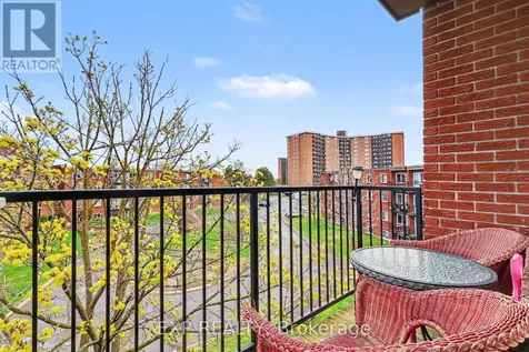 2044 Arrowsmith Drive Ottawa ON K1J 7V8