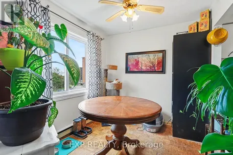 2044 Arrowsmith Drive Ottawa ON K1J 7V8
