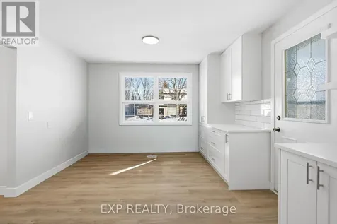 2158 Fillmore Crescent Ottawa ON K1J 6A4