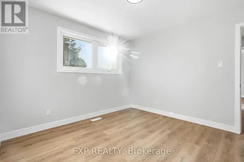2158 Fillmore Crescent Ottawa ON K1J 6A4