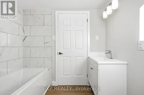 2158 Fillmore Crescent Ottawa ON K1J 6A4