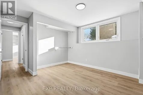 2158 Fillmore Crescent Ottawa ON K1J 6A4