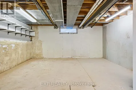 2158 Fillmore Crescent Ottawa ON K1J 6A4