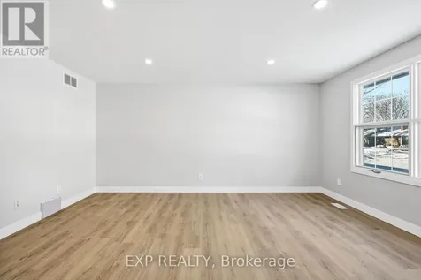 2158 Fillmore Crescent Ottawa ON K1J 6A4