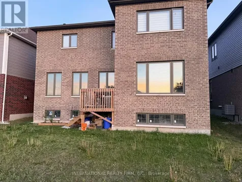 103 Nottingham Road Barrie ON L9J 0L3