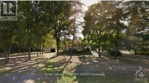 1212 White Oak Drive Ottawa ON K4P 1E2