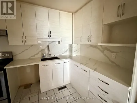 29 Bentbrook Crescent Ottawa ON K2J 3X9
