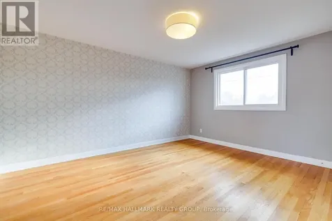 1213 Emperor Avenue Ottawa ON K1Z 8C3