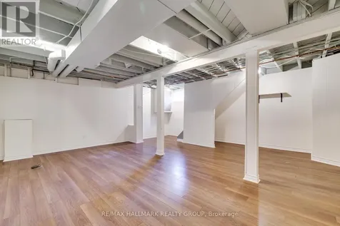1213 Emperor Avenue Ottawa ON K1Z 8C3