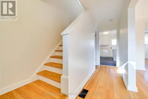 1213 Emperor Avenue Ottawa ON K1Z 8C3