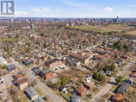 1213 Emperor Avenue Ottawa ON K1Z 8C3