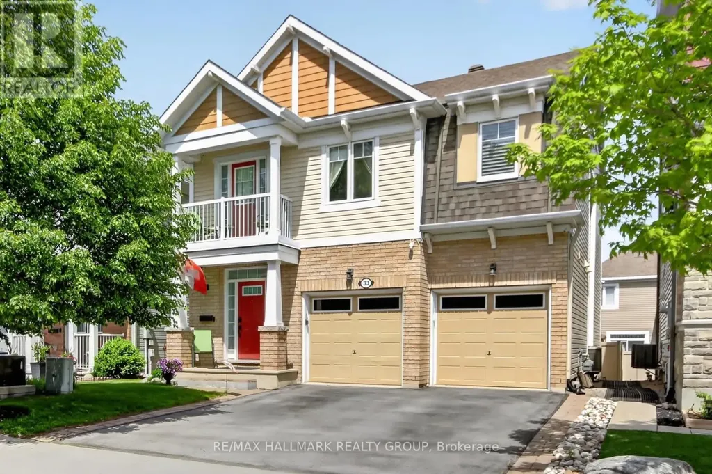 33 Summitview Drive Ottawa ON K2M 2V9