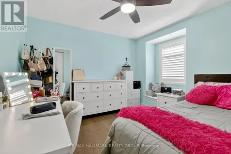 33 Summitview Drive Ottawa ON K2M 2V9