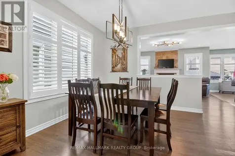 33 Summitview Drive Ottawa ON K2M 2V9