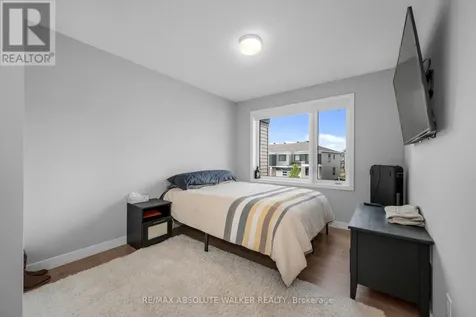 2176 Winsome Terrace Ottawa ON K4A 5N1