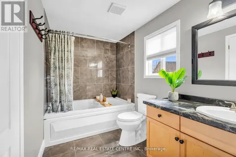 11 Chapman Road Orangeville ON L9W 5C7