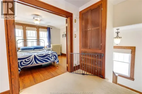 221 Villaire Avenue Windsor ON N8S 2J1
