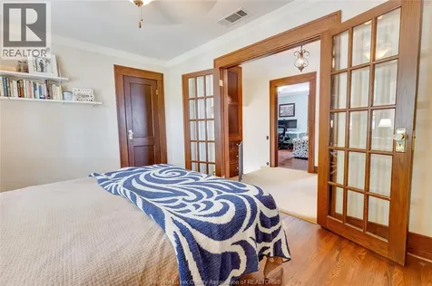 221 Villaire Avenue Windsor ON N8S 2J1