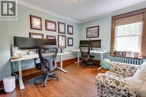 221 Villaire Avenue Windsor ON N8S 2J1