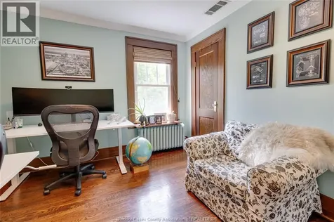 221 Villaire Avenue Windsor ON N8S 2J1