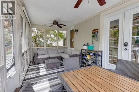 221 Villaire Avenue Windsor ON N8S 2J1