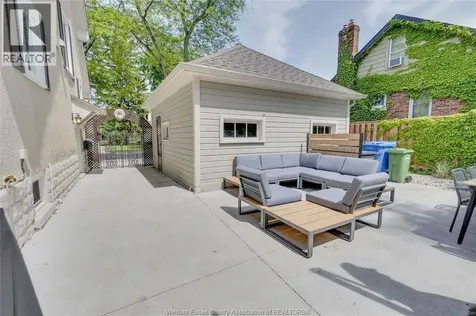 221 Villaire Avenue Windsor ON N8S 2J1