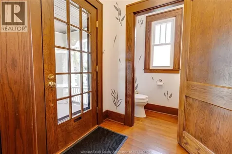 221 Villaire Avenue Windsor ON N8S 2J1