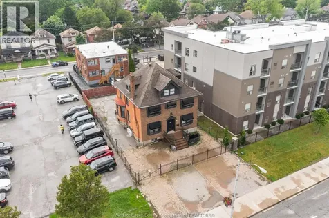 961 Ouellette Avenue Windsor ON N9A 4J5
