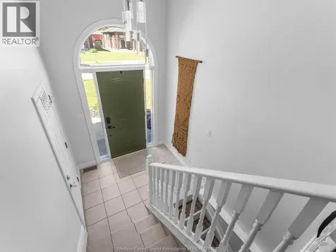 261 Jewel Street Lasalle ON N9J 3X3