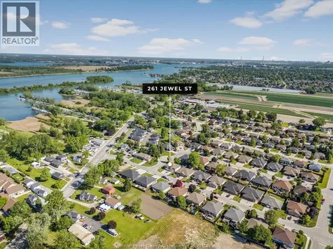 261 Jewel Street Lasalle ON N9J 3X3