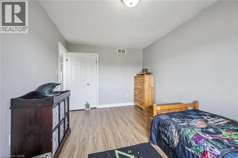 15 Zinkann Crescent Wellesley ON N0B 2T0