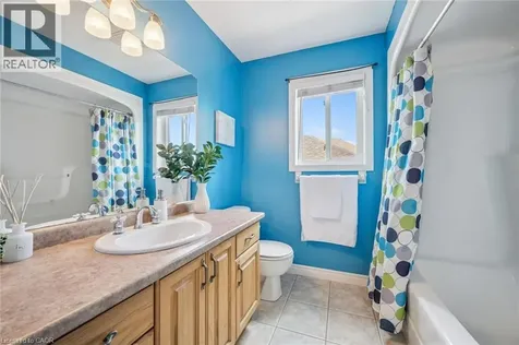 15 Zinkann Crescent Wellesley ON N0B 2T0