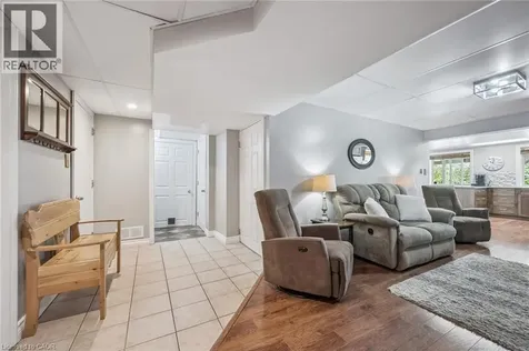 15 Zinkann Crescent Wellesley ON N0B 2T0