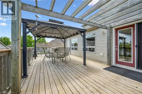 15 Zinkann Crescent Wellesley ON N0B 2T0
