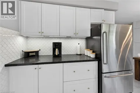 23 Duchess Court Hamilton ON L8E 1A4