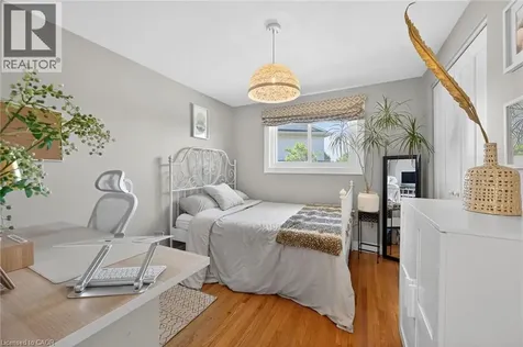 23 Duchess Court Hamilton ON L8E 1A4