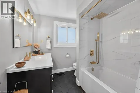 23 Duchess Court Hamilton ON L8E 1A4