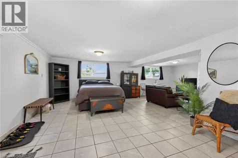 23 Duchess Court Hamilton ON L8E 1A4