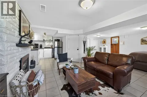 23 Duchess Court Hamilton ON L8E 1A4