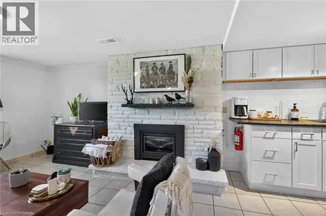 23 Duchess Court Hamilton ON L8E 1A4