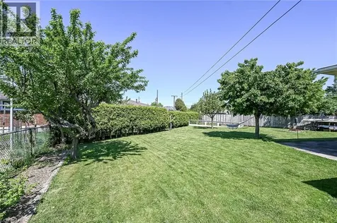23 Duchess Court Hamilton ON L8E 1A4