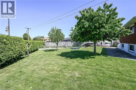 23 Duchess Court Hamilton ON L8E 1A4