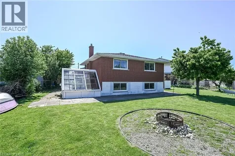 23 Duchess Court Hamilton ON L8E 1A4