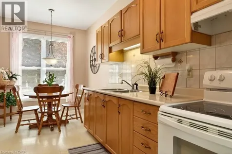 20 Kitty Murray Lane Ancaster ON L9K 1L7