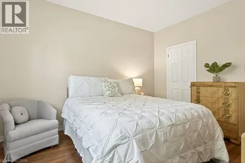 20 Kitty Murray Lane Ancaster ON L9K 1L7