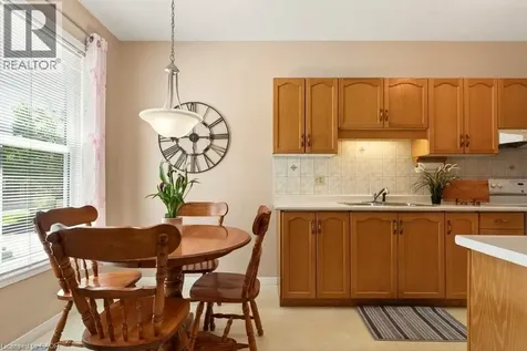 20 Kitty Murray Lane Ancaster ON L9K 1L7